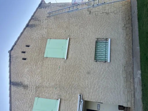Remise en état d’une façade , Orange, J.A.D.E