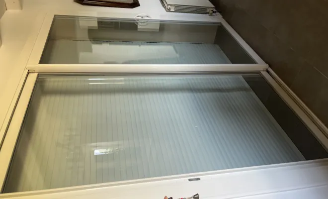 Remise en état d’une véranda des vitres et des encadrement , Orange, J.A.D.E