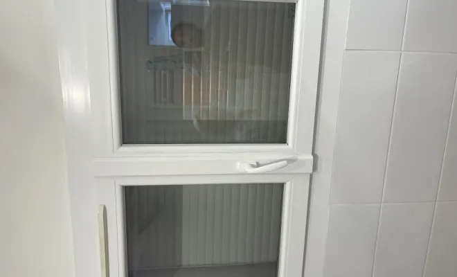 Remise en état d’une véranda des vitres et des encadrement , Orange, J.A.D.E