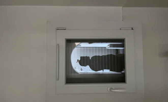 Remise en état d’une véranda des vitres et des encadrement , Orange, J.A.D.E