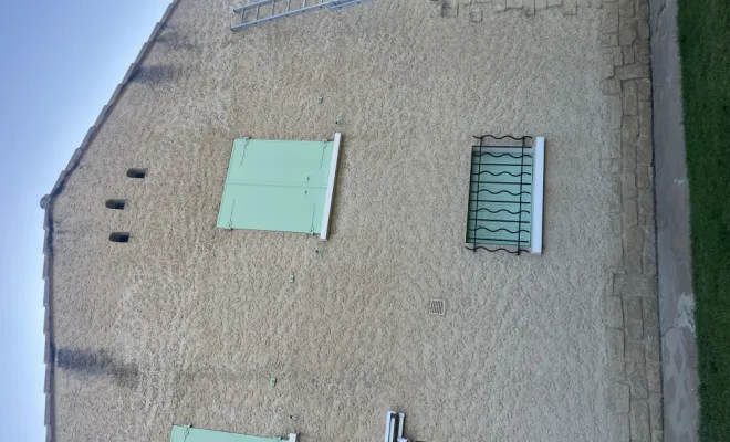 Remise en état d’une façade , Orange, J.A.D.E
