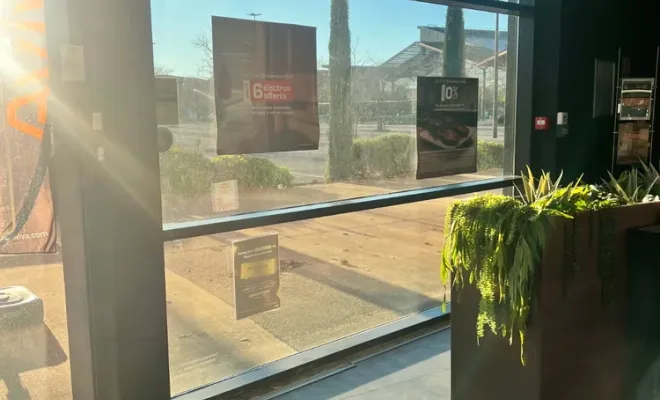 Remerciements à Aviva pour leur confiance en notre service de nettoyage de vitres à Orange, Orange, J.A.D.E