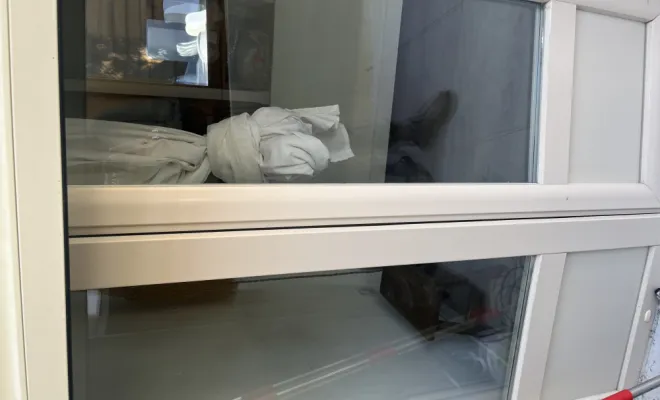 Nettoyage vitres et panneaux publicitaires , Orange, J.A.D.E