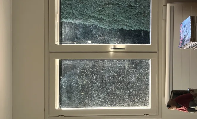 Nettoyage vitres et panneaux publicitaires , Orange, J.A.D.E